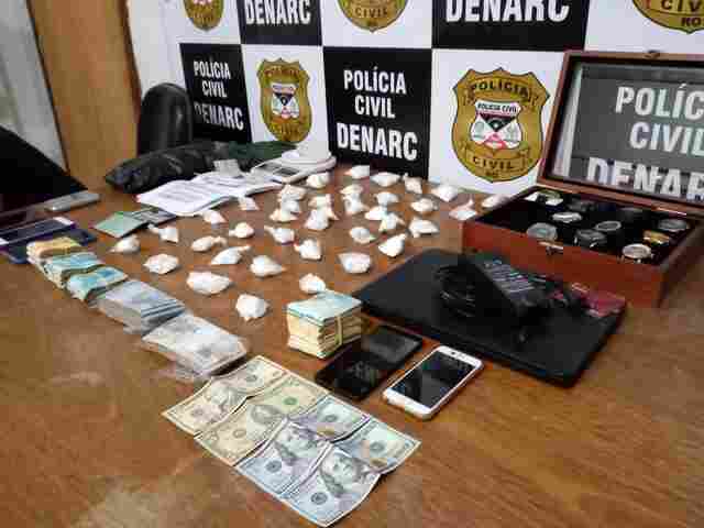 Homem e enteado são presos com grande quantidade de droga na Capital