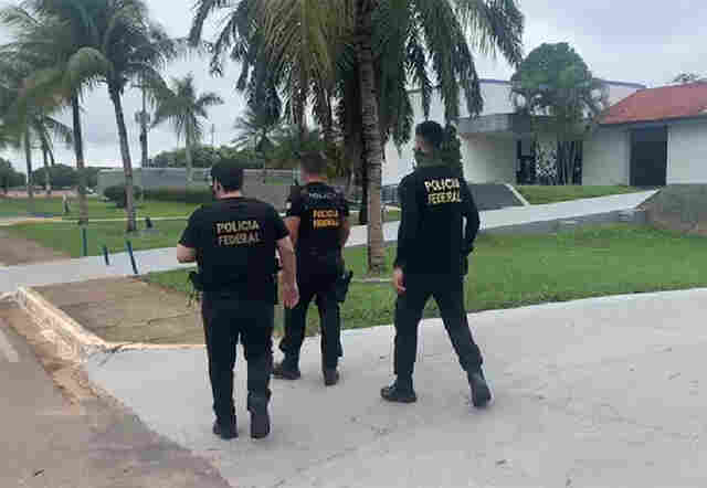 PF cumpre mandados de prisões e de buscas para desarticular quadrilha de tráfico internacional de drogas