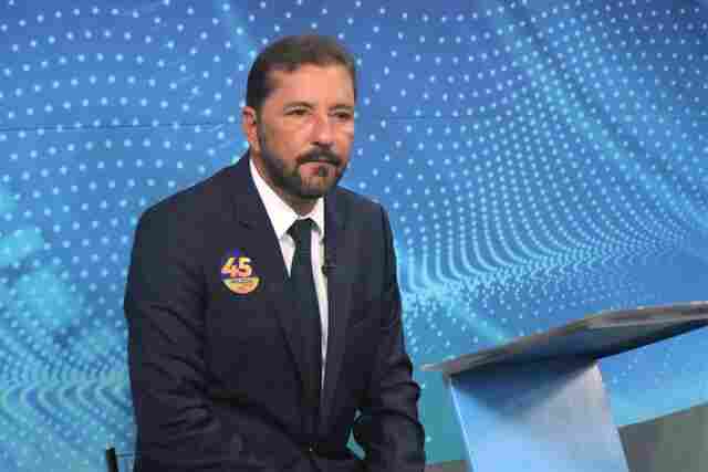 Durante debate, candidato Hildon Chaves explica trabalho desenvolvido em quase quatro anos