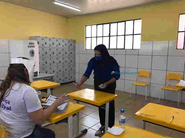 Cristiane Lopes vota e diz que povo vai tomar decisão certa