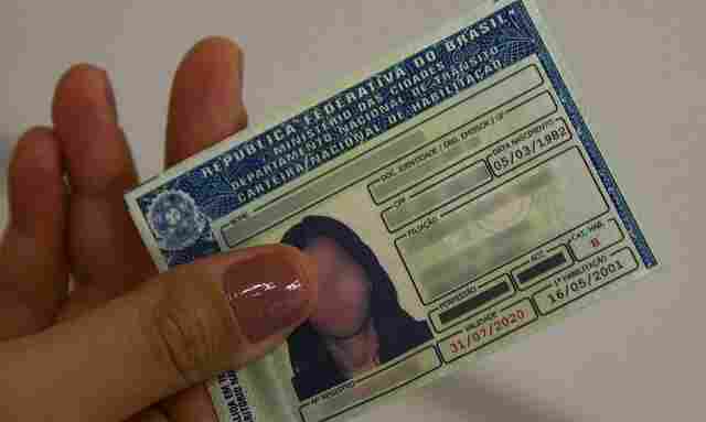 Habilitações vencidas em 2020 terão um ano a mais de validade