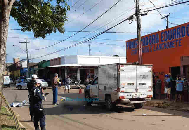 Vídeo: idoso é atropelado e morto por carro em alta velocidade; motorista fugiu, mas foi preso