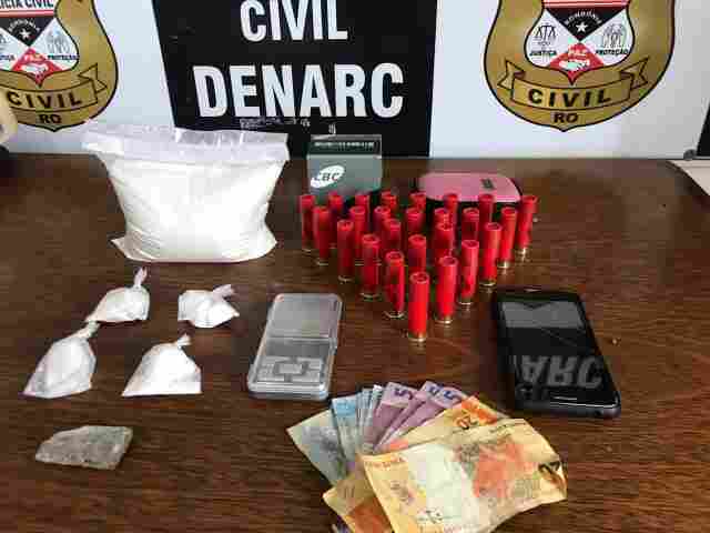 Denarc prende jovem que estava embarcando com droga e munições no Cai N’Água