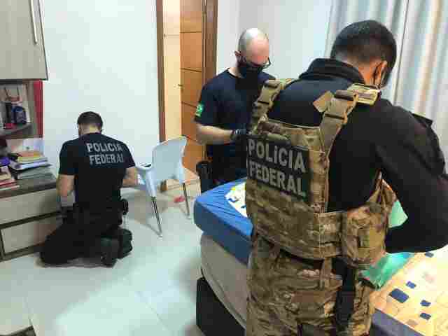 PF cumpre mandados de prisão contra grupo que invadiu, desmatou e incendiou reserva