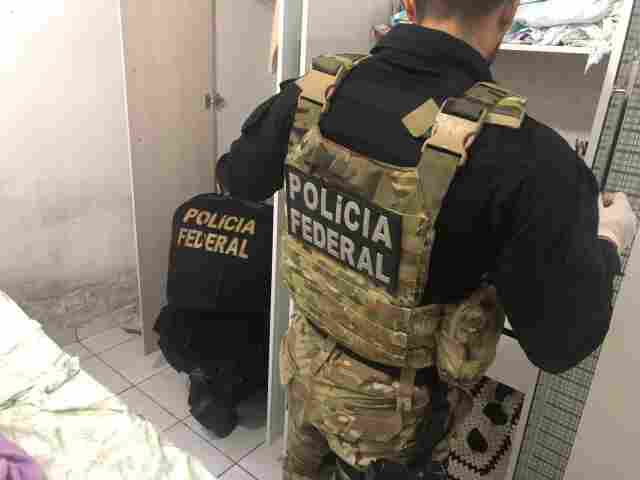 Operação da PF em Rondônia mira grupo criminoso acusado de extração ilegal de madeiras em terras indígenas