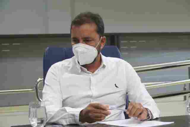 Prefeito Hildon Chaves antecipa pagamento dos salários e 13º para o dia 18