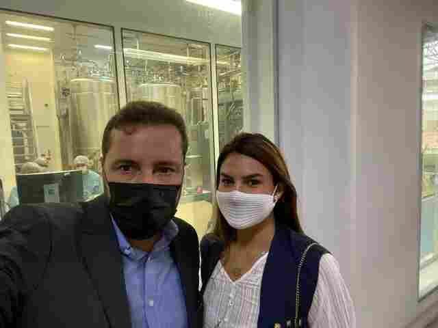 Hildon e Mariana vão à Fiocruz verificar cronograma do programa de produção da vacina