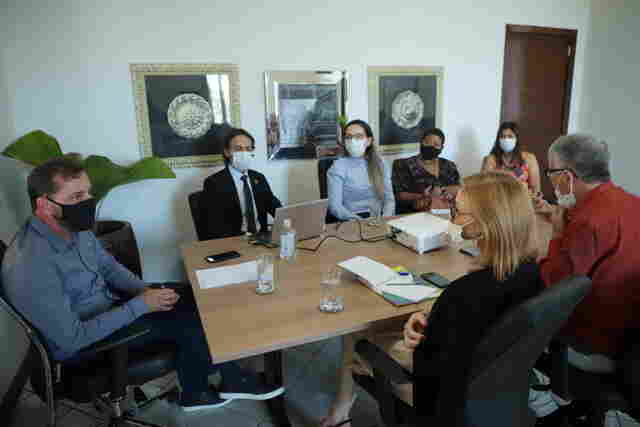 Prefeito recebe secretária Nacional da Família para fortalecer promoção na comunidade