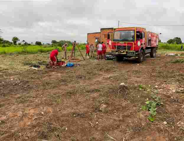 Corpo em decomposição é encontrado em poço