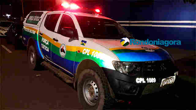 Jovem é espancada pela namorada que conheceu na internet