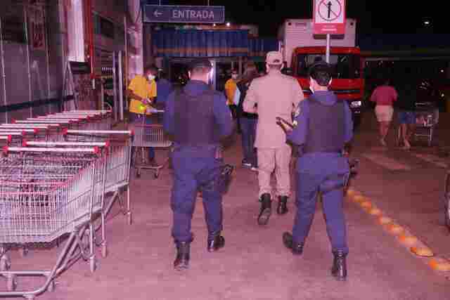 Mais de 30 estabelecimentos comerciais foram fiscalizados em Porto Velho, nesta quinta