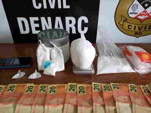 Apos denúncias, traficante é preso com drogas em casa