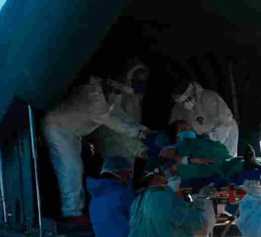 Transferência: pacientes de Rondônia chegaram de madrugada em Curitiba