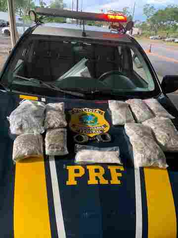 PRF apreende mais de 4 quilos de maconha na BR-364