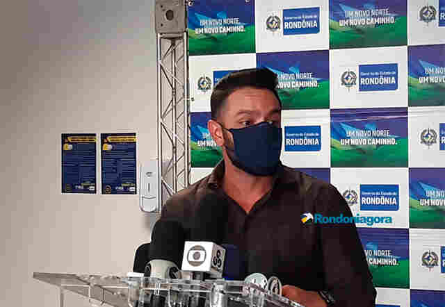 Governador autoriza retomada das aulas estaduais a partir do 3º ano do ensino médio