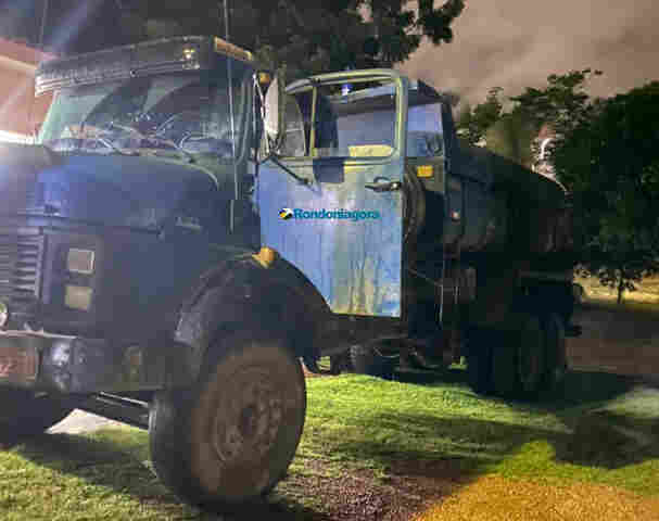 Polícia prende quatro transportando 100 mil maços de cigarros contrabandeados em caçamba