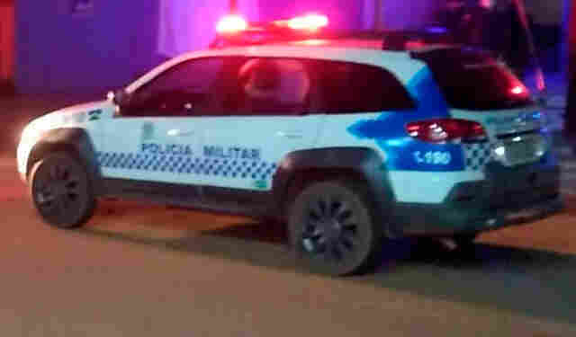 PM vai apurar denúncia de aglomeração e prende dupla com drogas