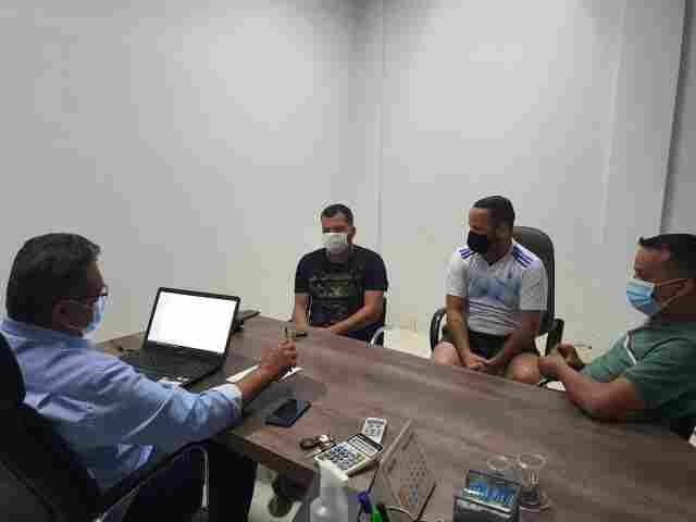 Vereador Edevaldo Neves atua nos bairros levando reivindicações à prefeitura