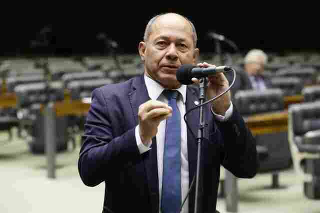 Coronel Chrisóstomo anuncia que bancada federal vai destinar R$ 11 milhões para compra vacinas para o Estado