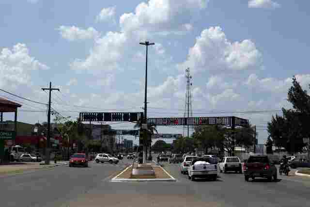 Prefeita de Ariquemes manda fechar comércio e escolas por causa do aumento de Covid-19 na cidade