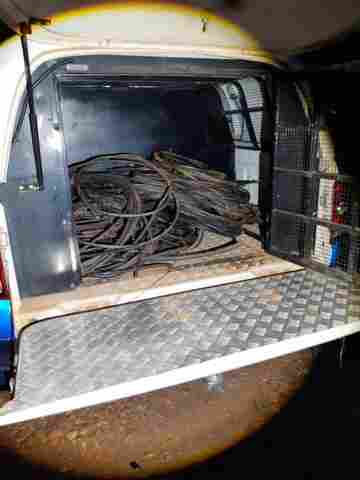 Homem é preso com 200 quilos de fios furtados de estabelecimento