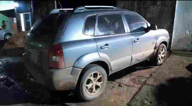 Dupla é presa pela PM com Hyundai Tucson roubado