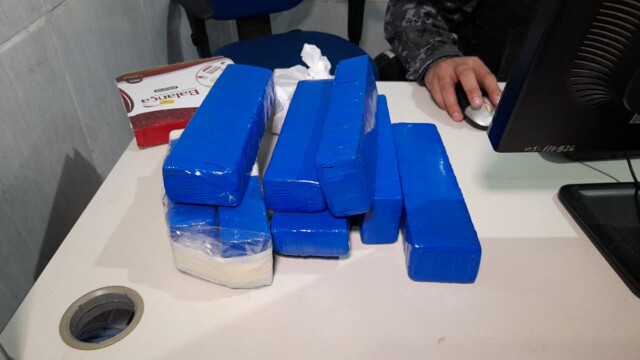 Três são presos com droga em ação da PM