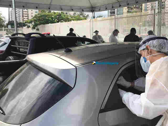 Em duas horas, quase 50 pessoas testam positivo para Coronavírus, durante drive-thru