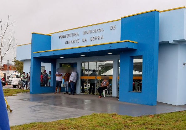 Secretário pede doações para comprar peças e produtores se revoltam
