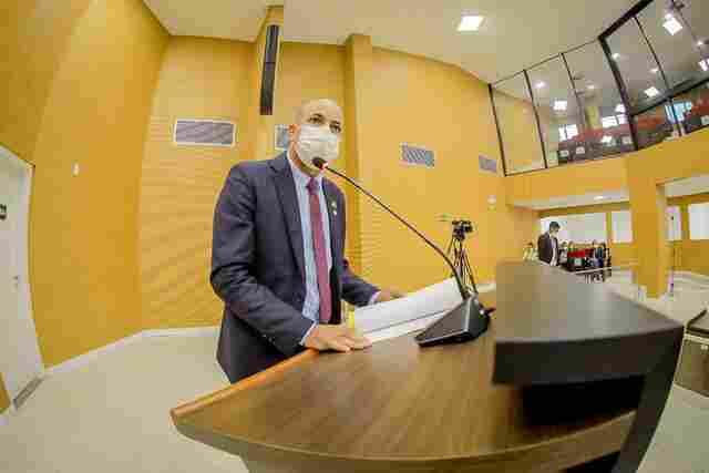 Ismael Crispin relata favorável à criação de verba temporária para cargos de difícil lotação nas unidades hospitalares