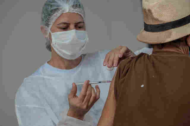 Porto Velho inicia agendamento da primeira dose para idosos a partir de 65 anos