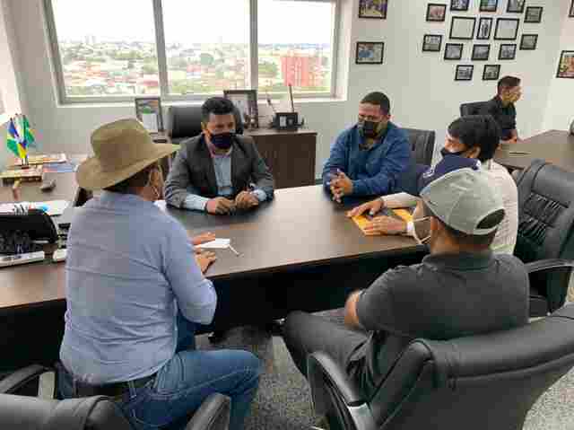 Deputado Marcelo Cruz garante R$ 300 mil para pavimentação de Buritis