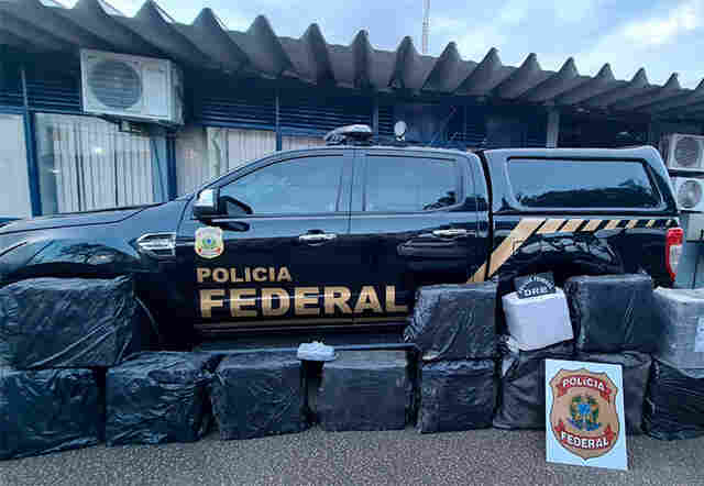 Ação conjunta da PF e FAB apreende 579 quilos de cocaína em Porto Velho