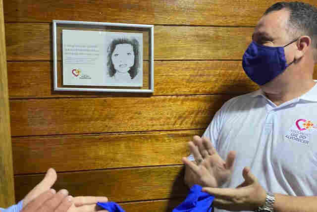 Vídeo: Associação Luz do Alvorecer homenageia Euro Tourinho, José Sálvio Coelho e Linda Maia