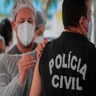 Após pressão, Governo começa a vacinar policiais civis e penais em Rondônia