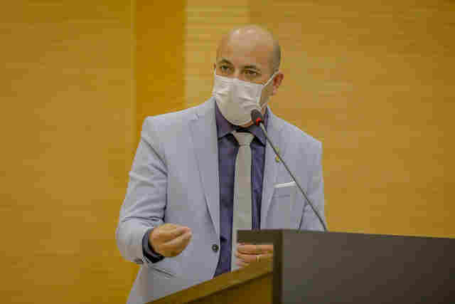 Ismael Crispin defende mais uma vez direito dos produtores de leite e consumidores