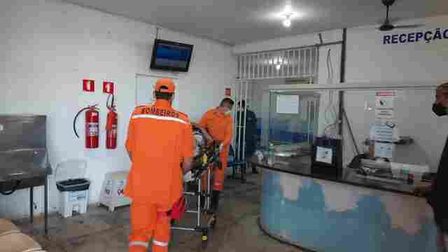 Criminoso é atingido com tiro no peito durante assalto