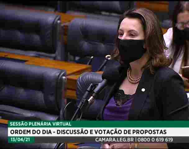 Jaqueline Cassol defende produtores de leite e cobra solução do Governo estadual quanto ao baixo valor pago pelo produto