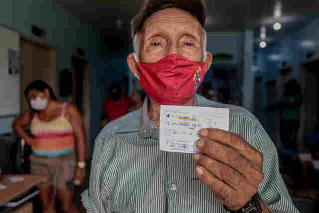 Segunda aplicação da vacina contra a Covid-19 continua a partir de terça-feira (20)