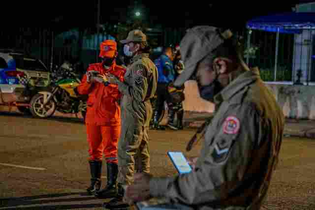 Governo reforça proibição da venda de bebida alcoólica a partir das 23 horas; interações dançantes também estão vedadas