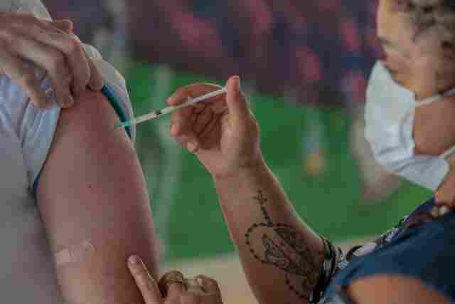 Vacinas: Imunizados com a primeira dose são orientados a cadastrar dados no SASI para o recebimento da segunda