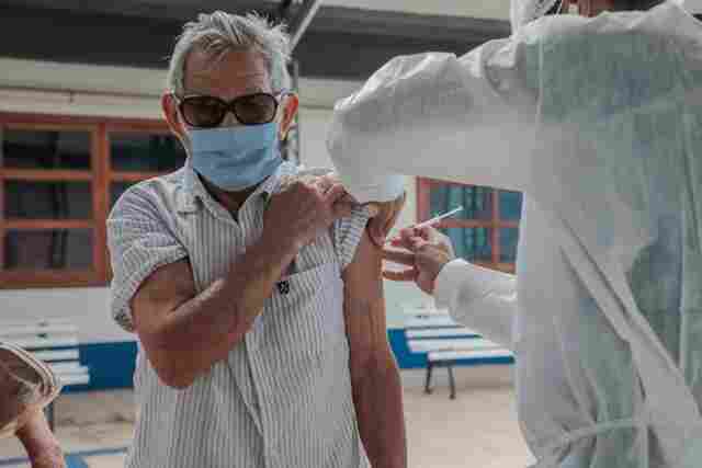 Prefeitura convoca quem tomou a Coronavac até 31 de março para 2ª dose nesta sexta