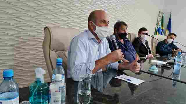 Ismael Crispin cobra agilidade nos projetos para início de obras em São Miguel do Guaporé