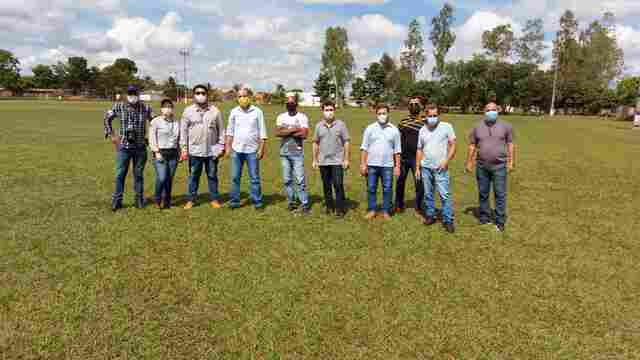 Seosp realiza vistoria para revitalização do estádio municipal Chupinzão, em São Miguel do Guaporé