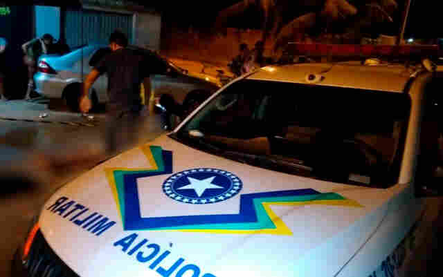 Jovem é morto a tiros em bar