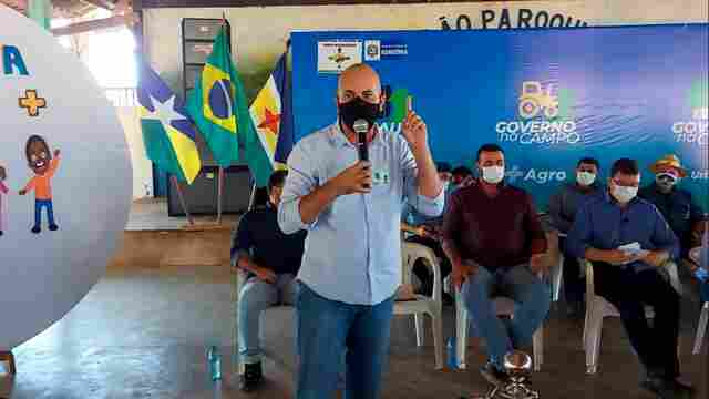 Deputado Ismael Crispin prestigia lançamento de programas de infraestrutura e sociais em Costa Marques