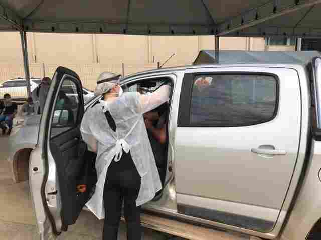Drive Thru Covid: de 1 mil testes disponíveis, 709 comparecem, e 108 testam positivo
