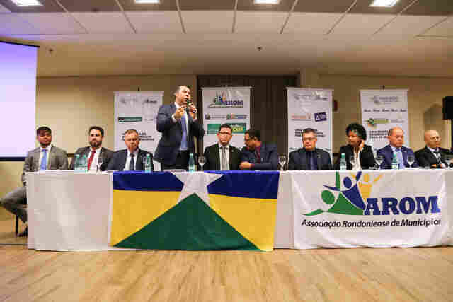 Presidente da AROM pede apoio ao senador Marcos Rogério para garantir mais vacinas