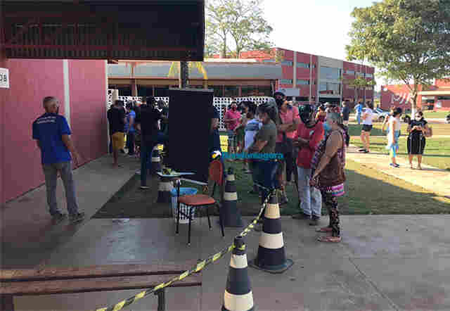 Começa vacinação de pessoas entre 55 e 59 sem comorbidades em Porto Velho