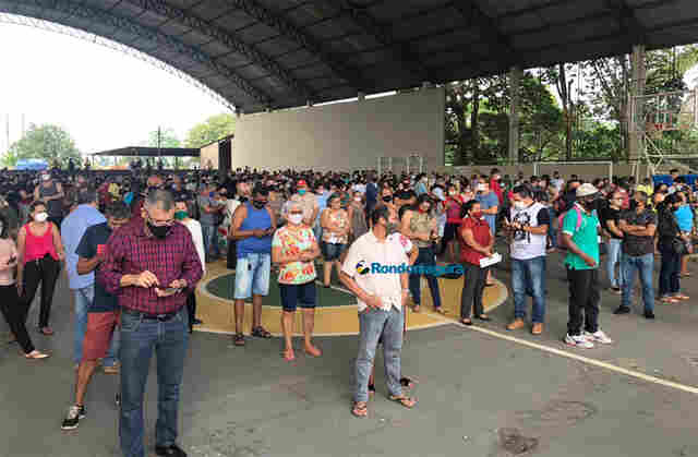 Milhares de pessoas entre 50 e 54 anos são vacinadas contra Covid-19 em Porto Velho